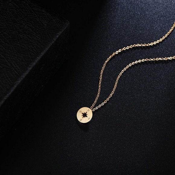 ❤️4 for $20 Sale❤️ New hot Compass necklace - Picture 5 of 6